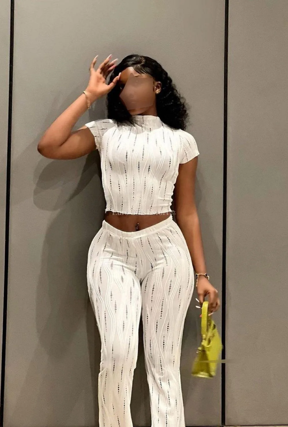 Lora - Escort Winchester